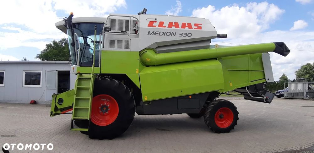 Claas Medion 330 - 9