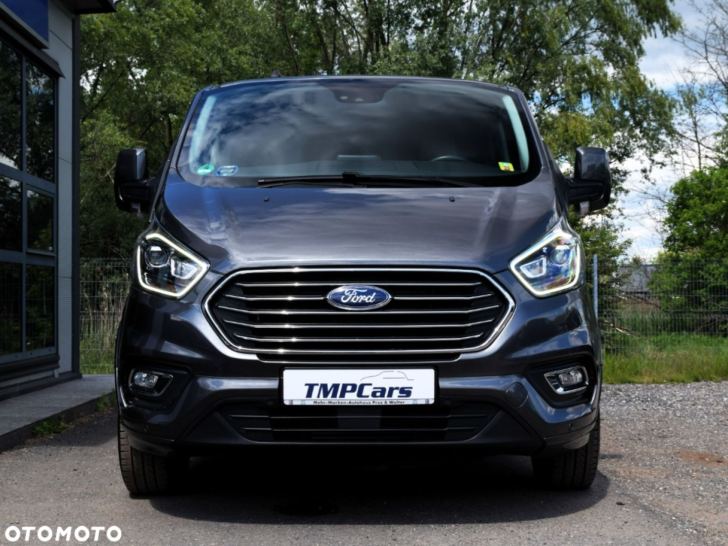 Ford Tourneo Custom - 10