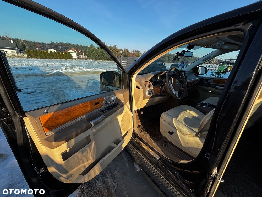Chrysler Town & Country 4.0 Limited - 8
