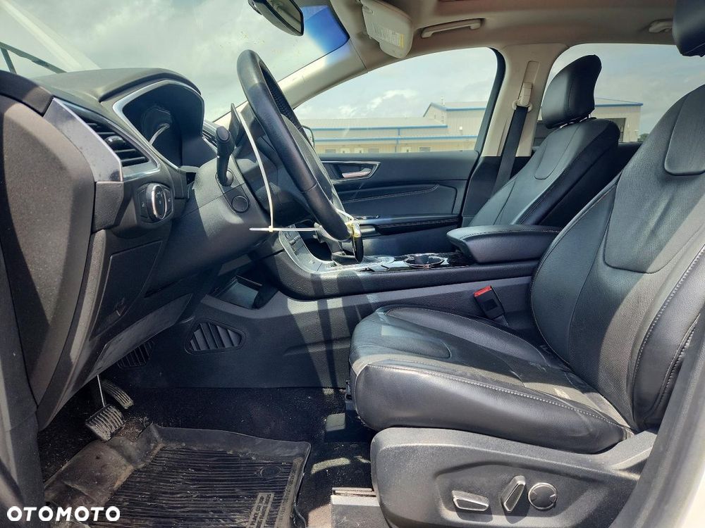 Ford Edge - 8