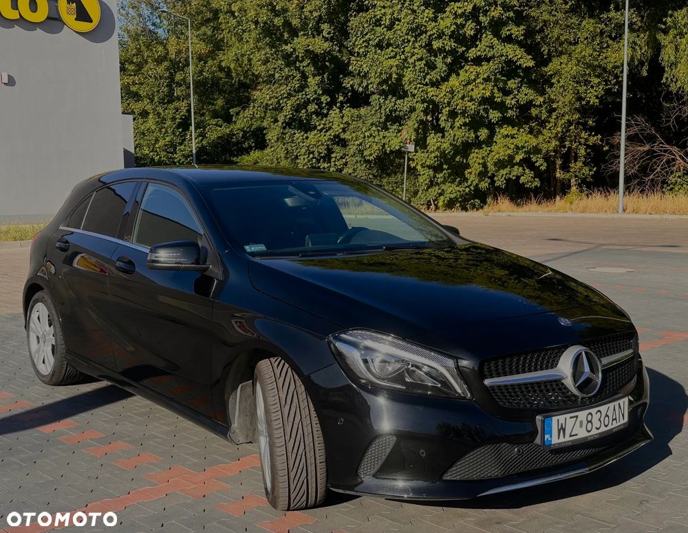 Mercedes-Benz Klasa A 180 7G-DCT AMG Line - 3
