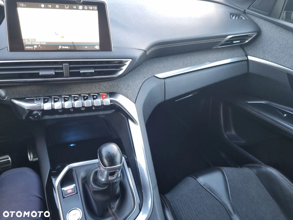Peugeot 3008 - 14