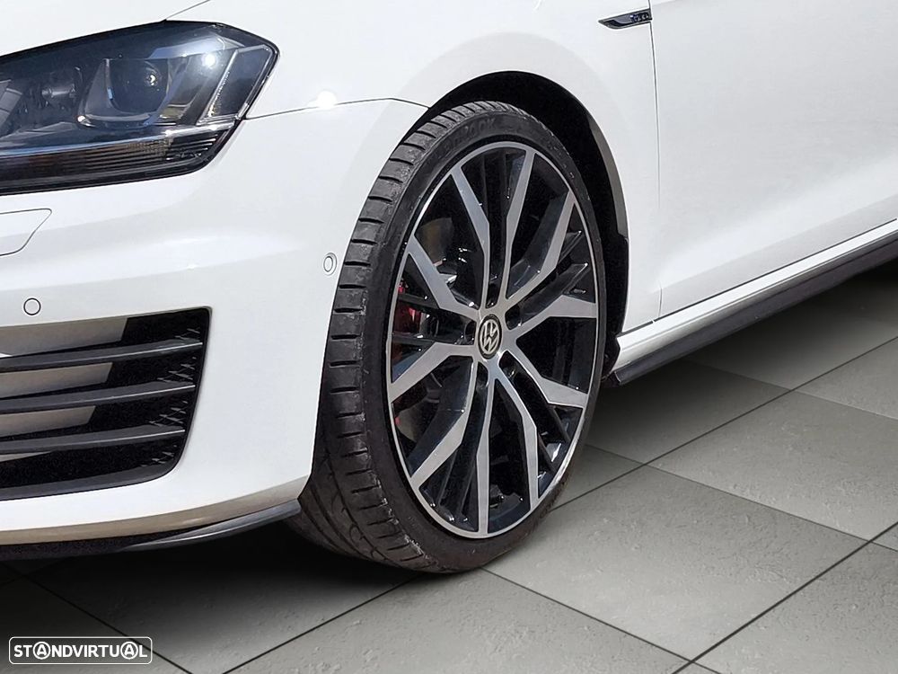 VW Golf 2.0 TDI GTD - 7
