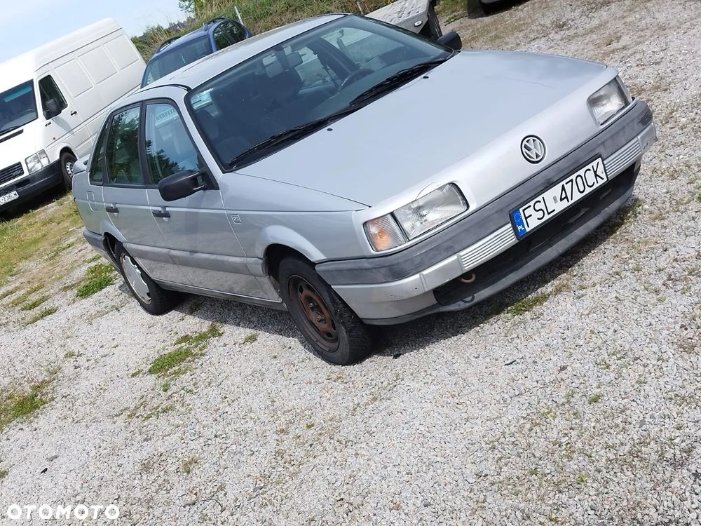 Volkswagen Passat 2.0 GL - 1