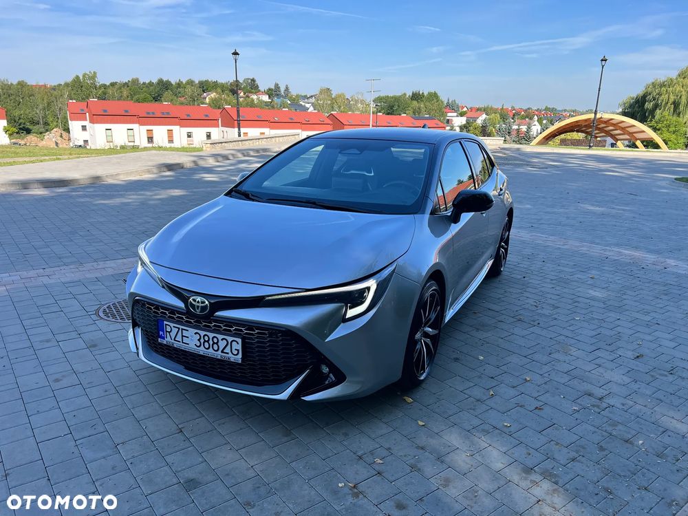 Toyota Corolla - 1