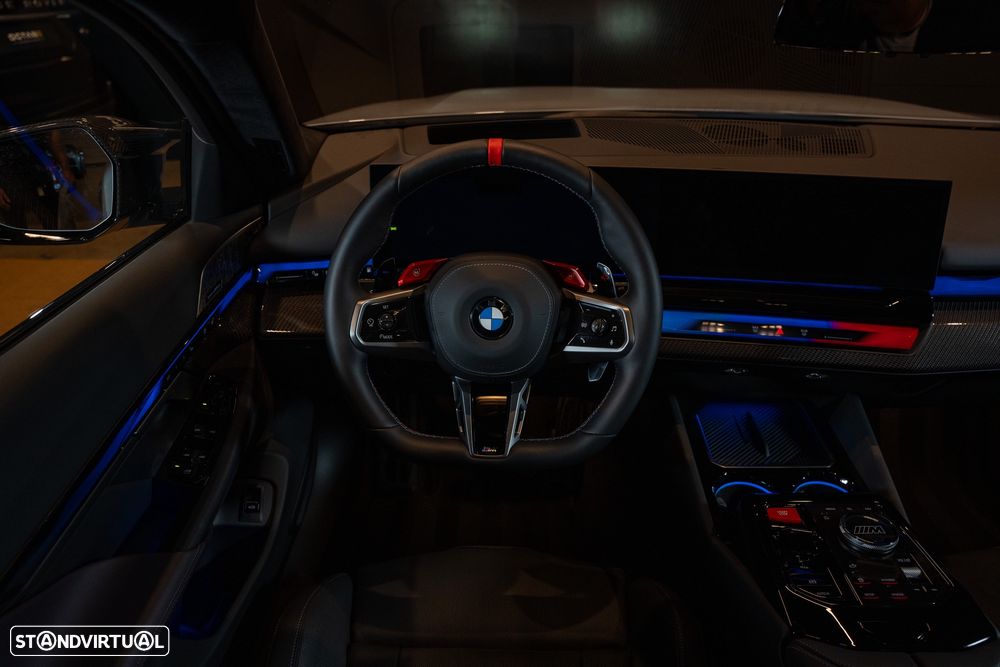 BMW M5 Touring xDrive - 22