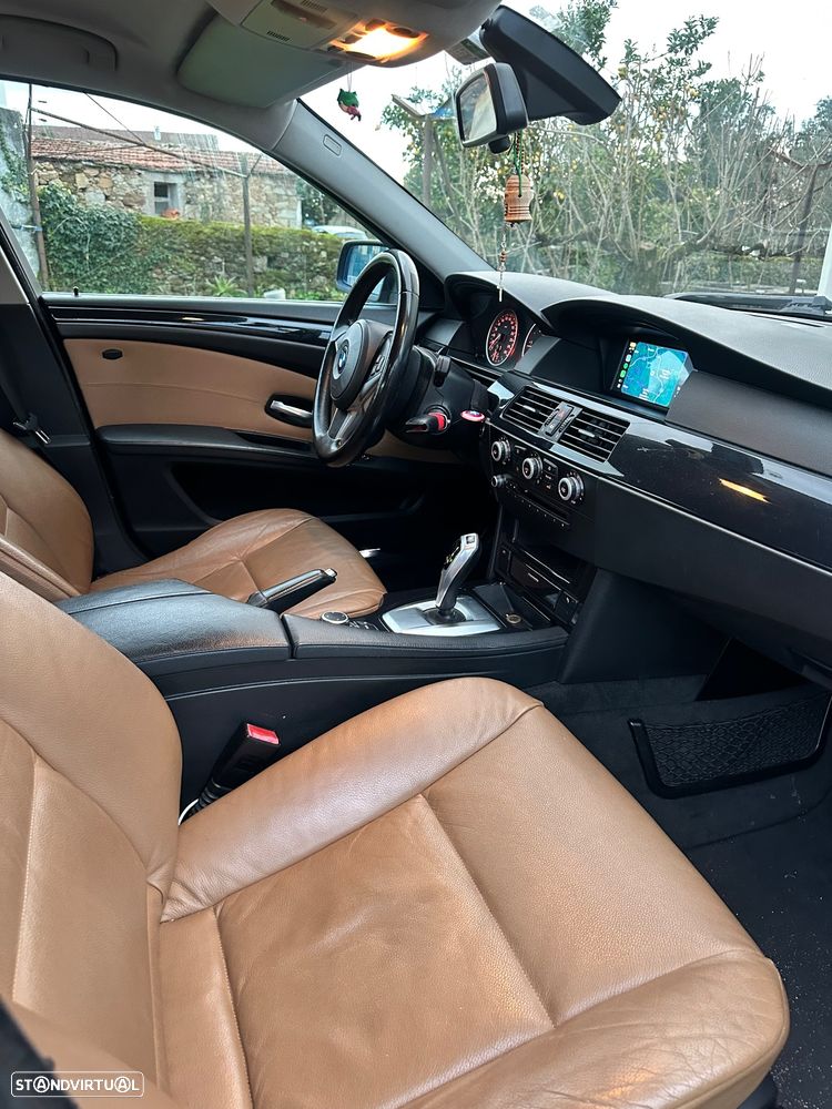 BMW 520 dA Executive - 10