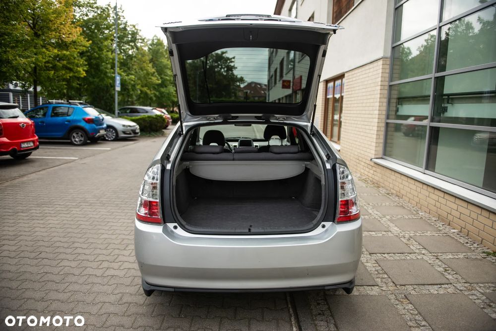Toyota Prius 1.5 VVT-i Prestige - 6