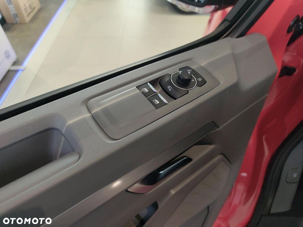 Volkswagen Caravelle - 24