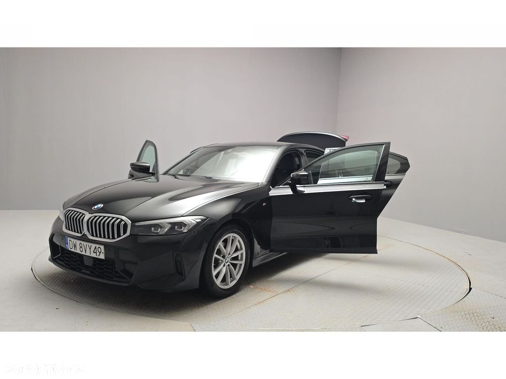 BMW Seria 3 320d xDrive mHEV M Sport - 9