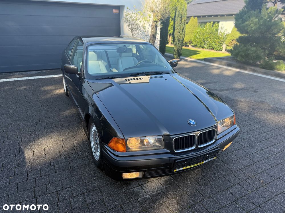 BMW Seria 3 318is - 3