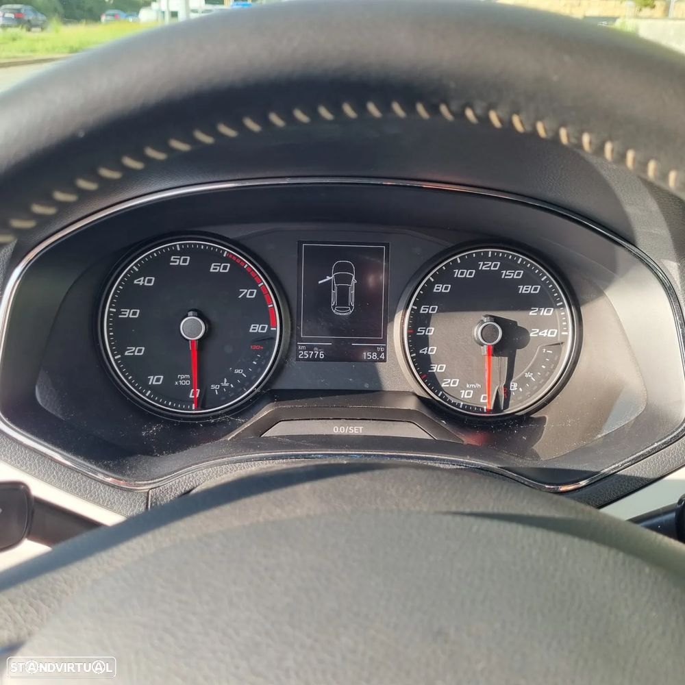 SEAT Arona 1.0 TSI Xcellence DSG - 4