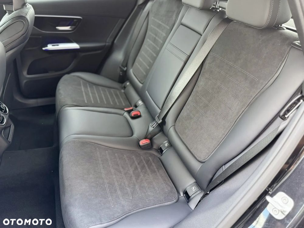 Mercedes-Benz GLC - 27