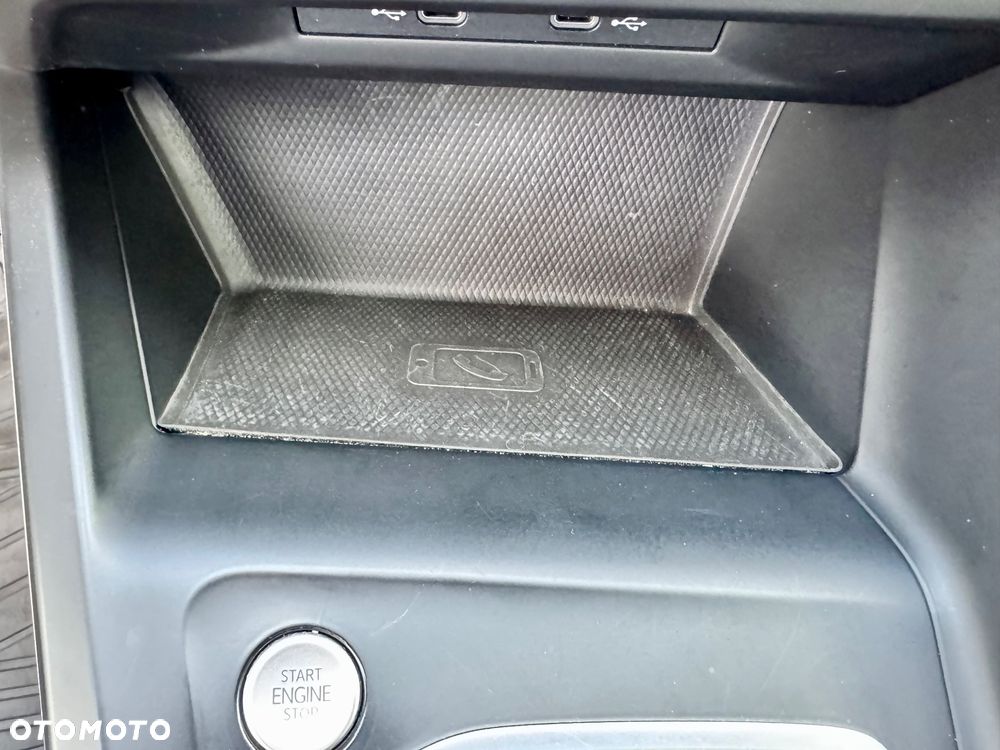 Volkswagen Golf 1.0 TSI United - 27