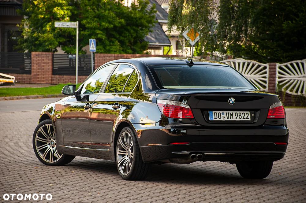 BMW Seria 5 525d - 8