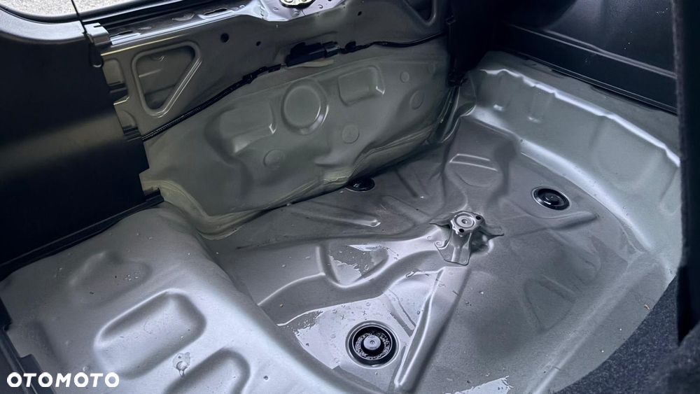 Suzuki Swift 1.2 Dualjet Hybrid MT Club - 30