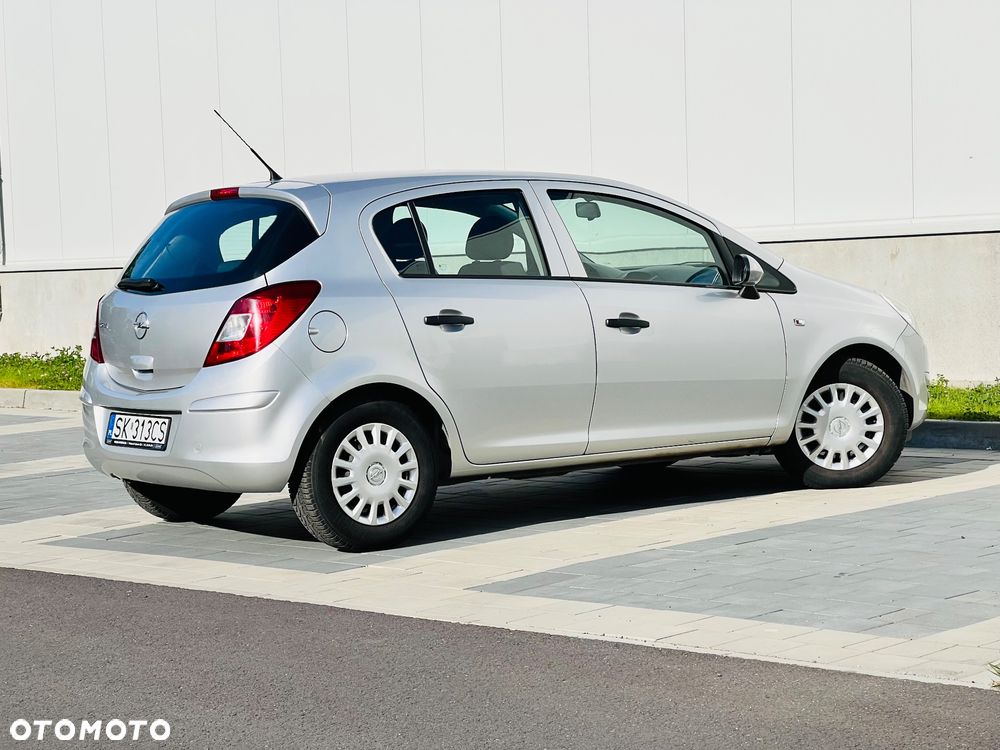 Opel Corsa 1.2 16V Essentia - 20
