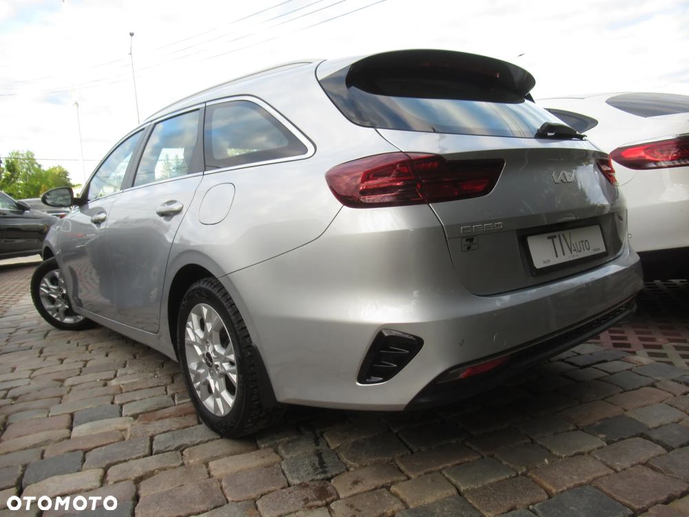Kia Ceed 1.5 T-GDI M - 3