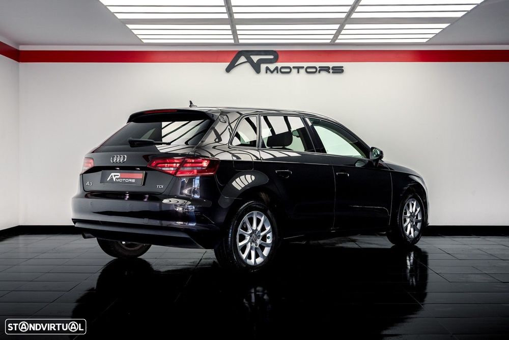 Audi A3 Sportback 1.6 TDI Design - 12