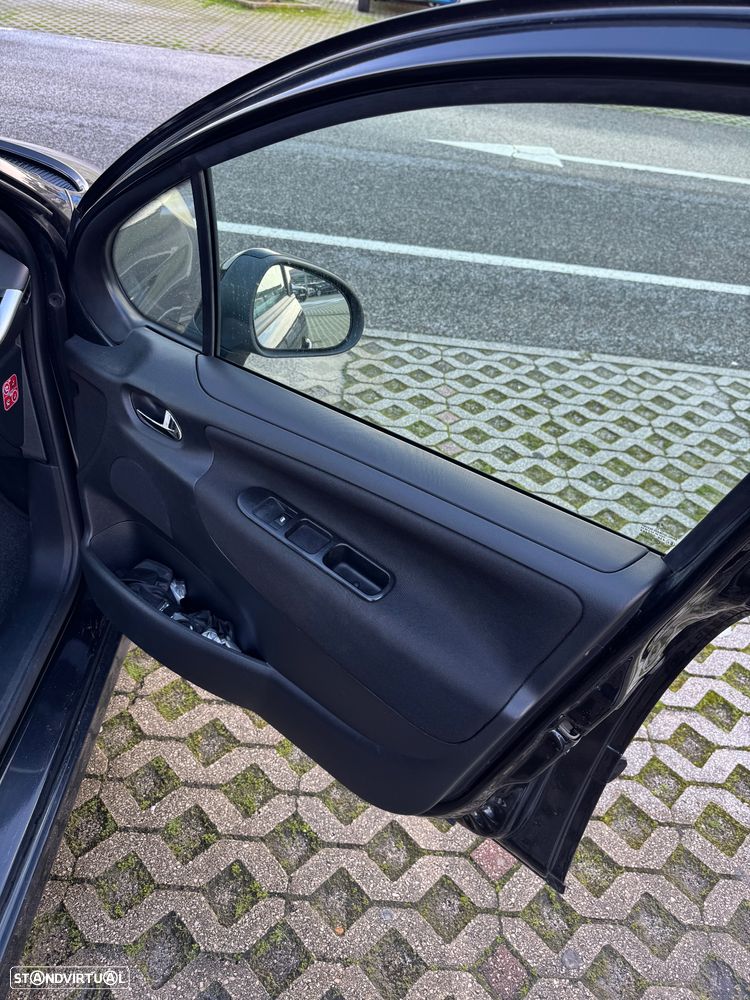 Peugeot 207 1.4 16V Active - 18