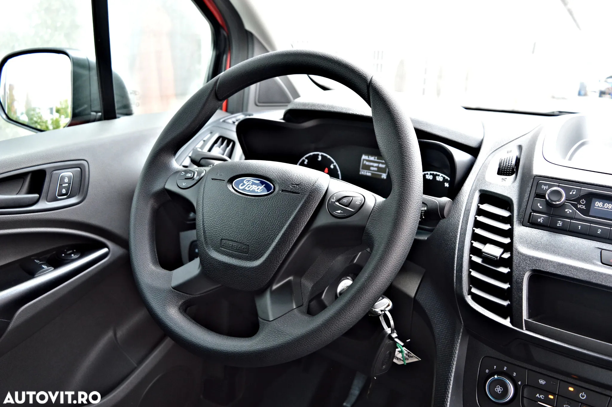Ford Transit Connect - 16