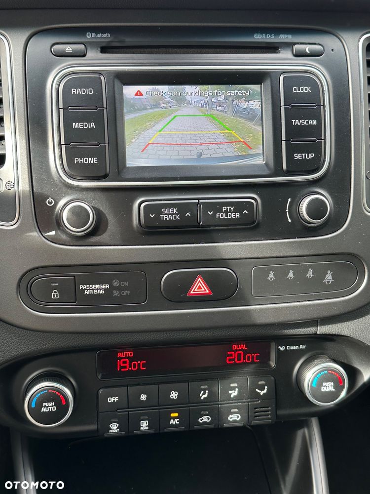 Kia Carens 1.7 CRDi XL - 24