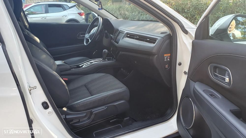Honda HR-V 1.5 i-VTEC Executive CVT - 18