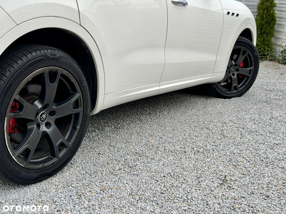Maserati Levante S Q4 - 30