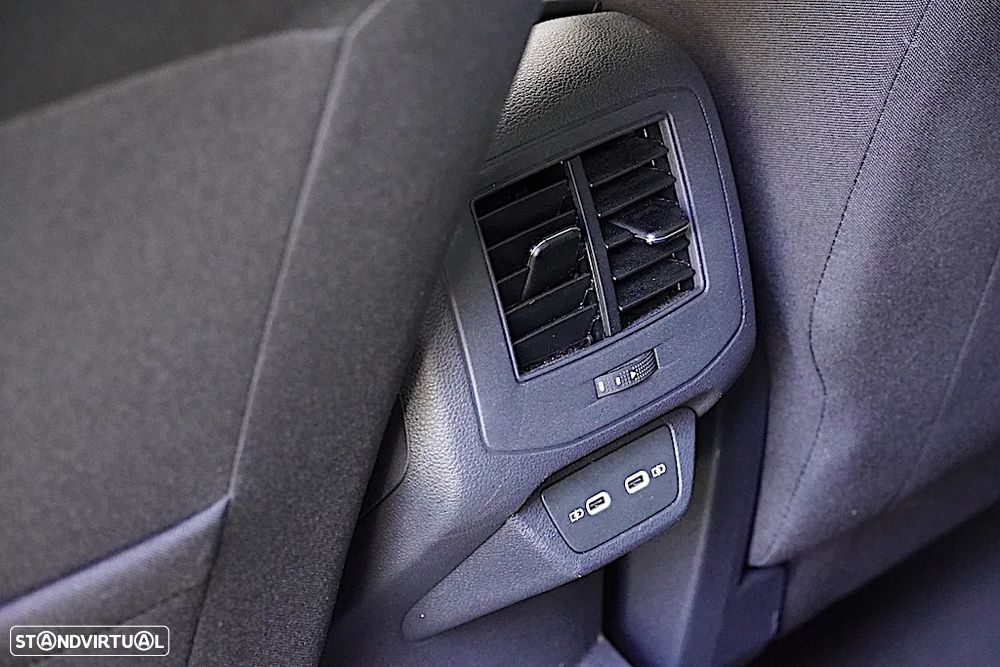 VW T-Roc 2.0 TDI R-Line DSG - 30