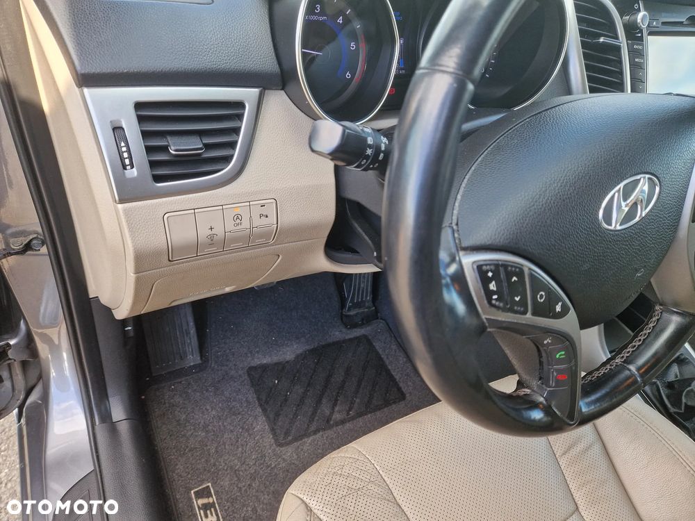 Hyundai i30 - 21