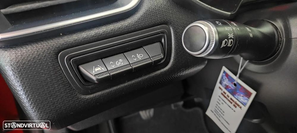 Renault Clio 1.0 TCe Exclusive - 29