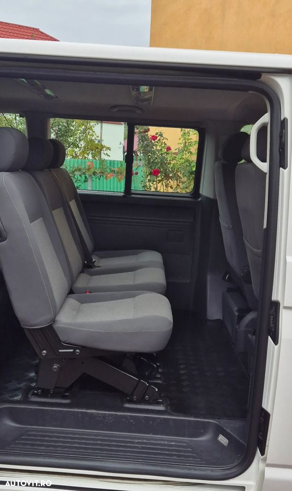 Volkswagen Caravelle - 15