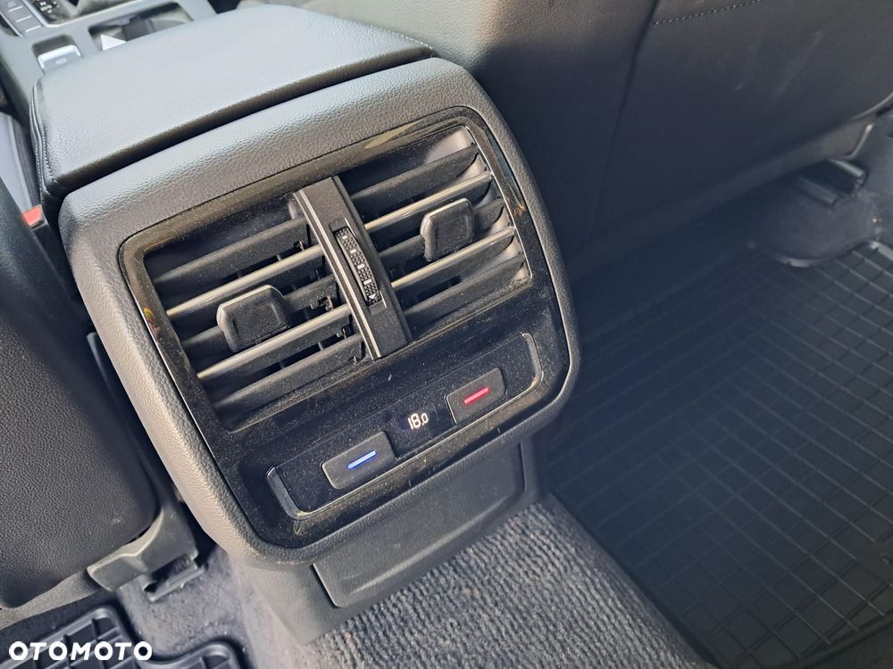 Volkswagen Passat 1.4 TSI ACT (BlueMotion Technology) DSG Highline - 13