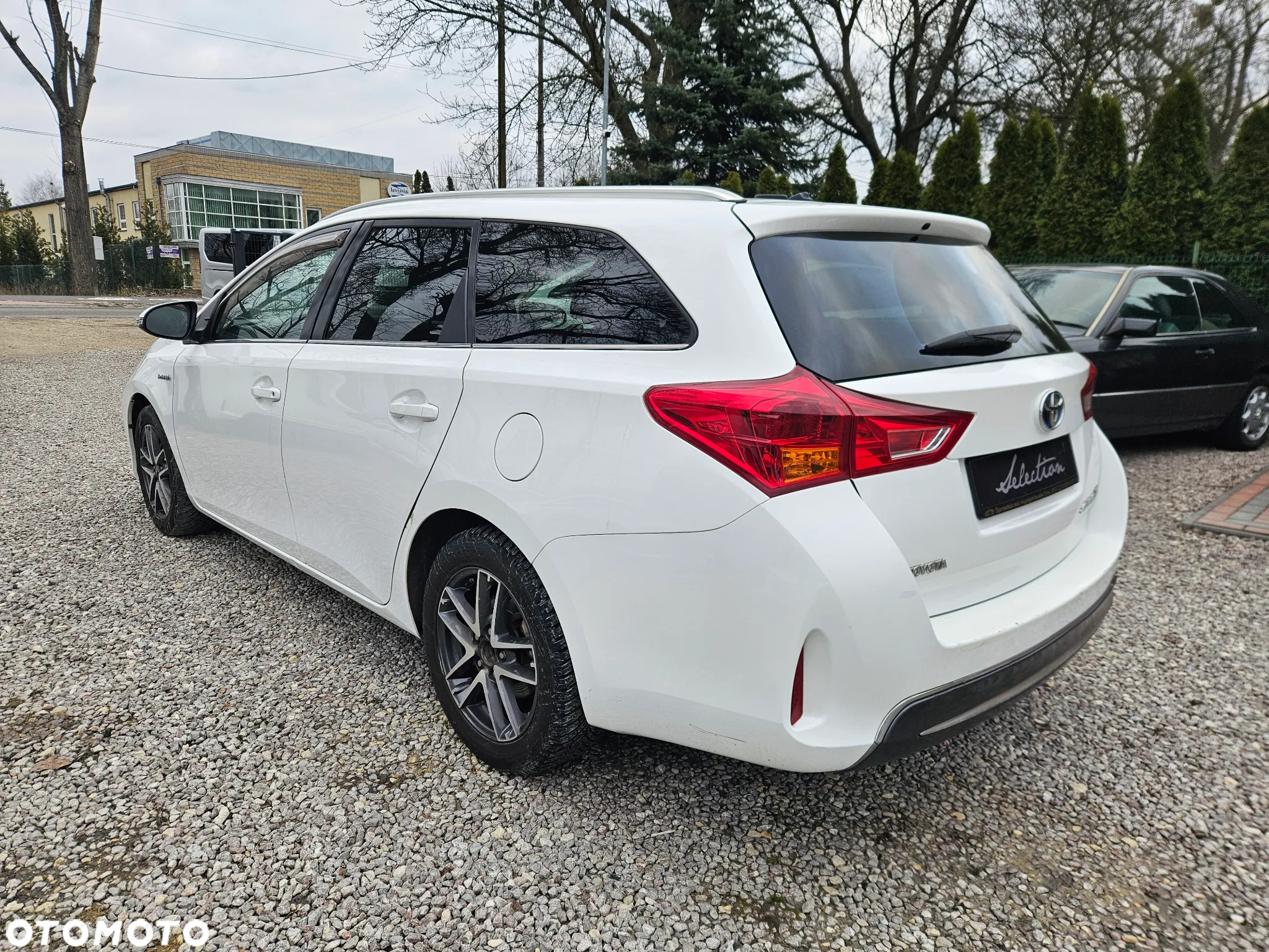 Toyota Auris Hybrid 135 Dynamic - 5