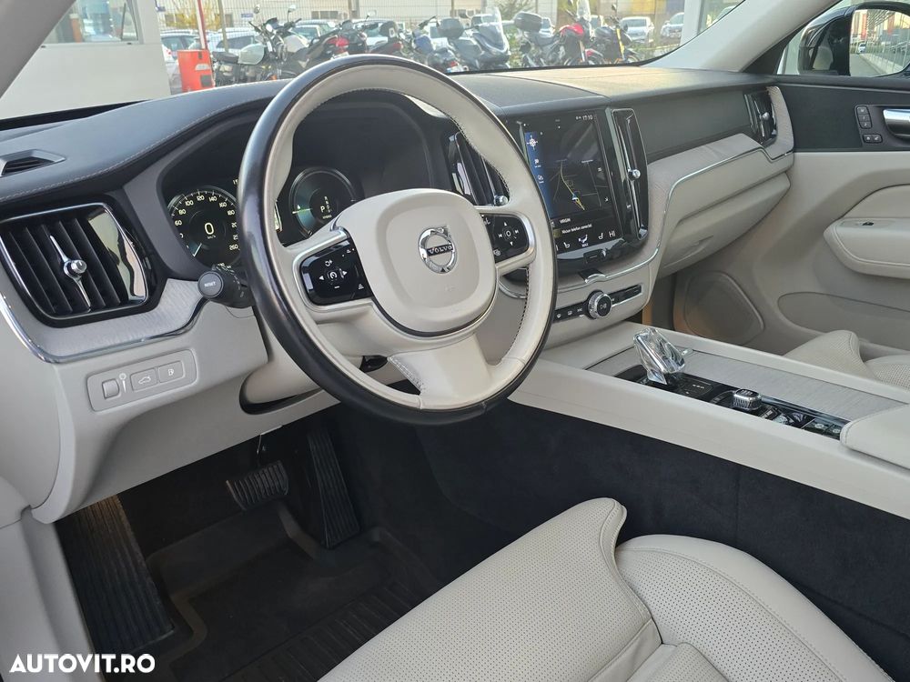 Volvo XC 60 Recharge T8 Twin Engine eAWD Inscription - 25