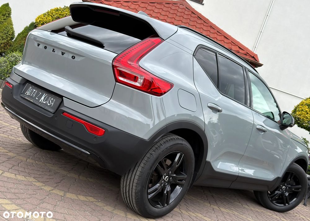 Volvo XC 40 B3 B DKG Ultra Black Edition - 5
