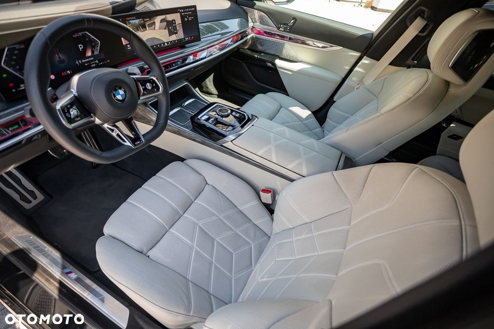 BMW Seria 7 - 16