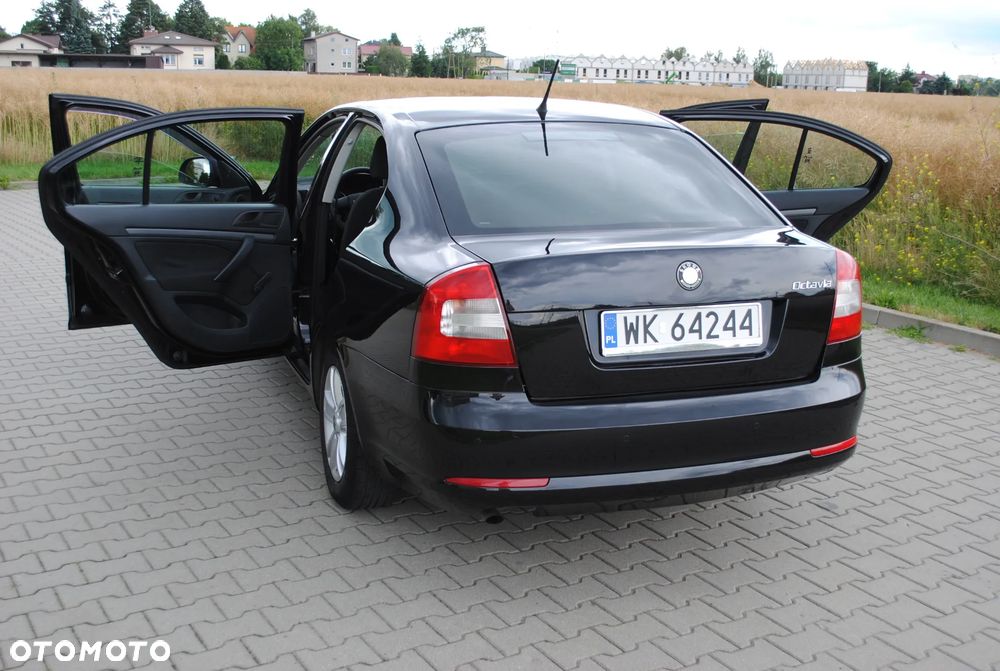 Skoda Octavia 1.6 Elegance - 27