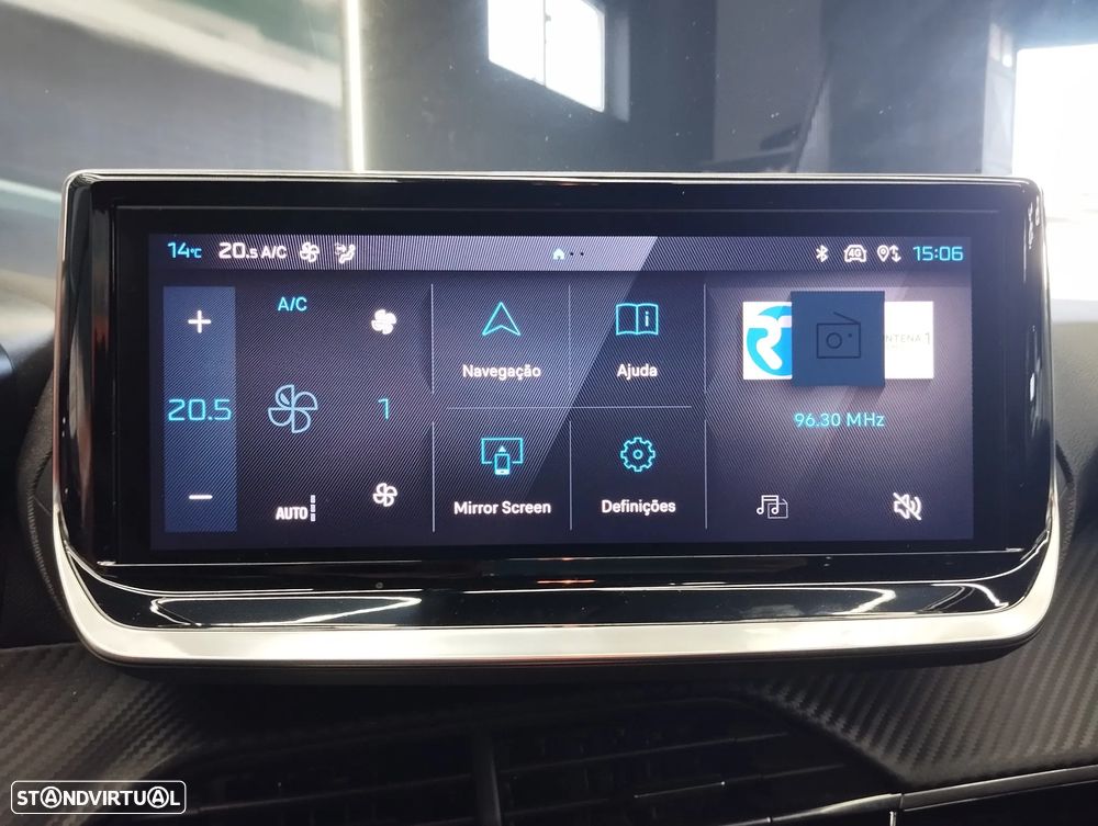 Peugeot 208 1.2 Hybrid Allure e-DCS6 - 27