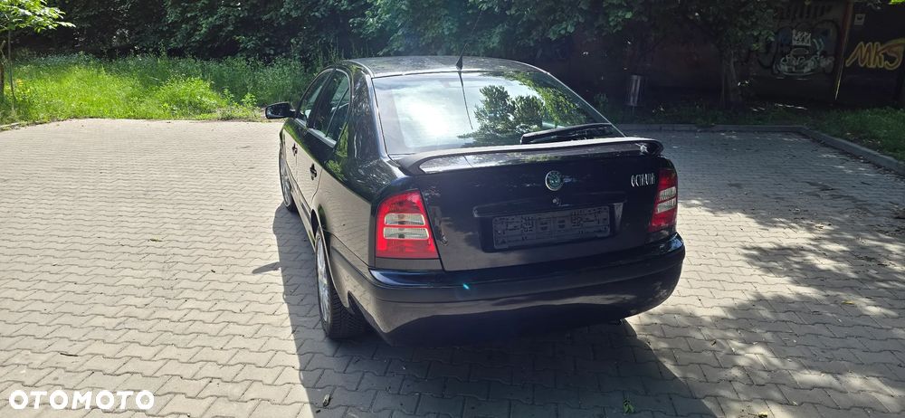 Skoda Octavia 1.6 IMPULS EDITION - 6