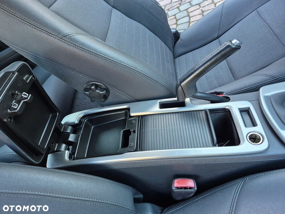 Volvo C30 2.0D Momentum - 9