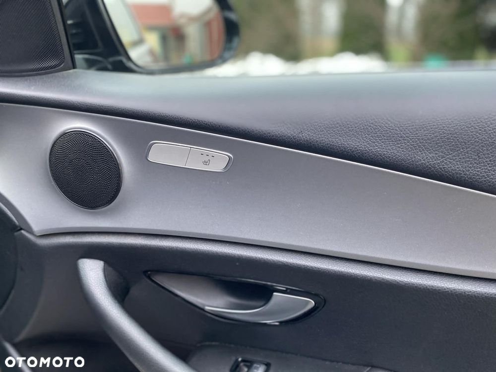 Mercedes-Benz Klasa E - 17