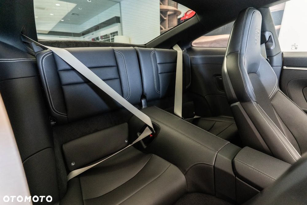 Porsche 911 Carrera 4S - 14