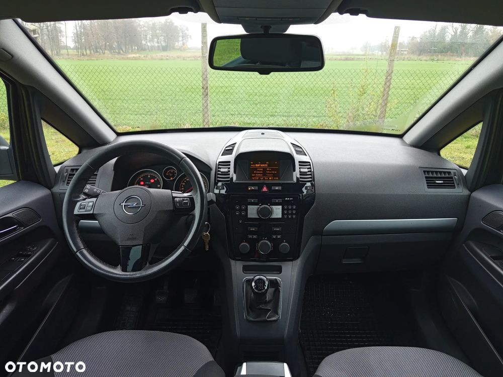 Opel Zafira - 12