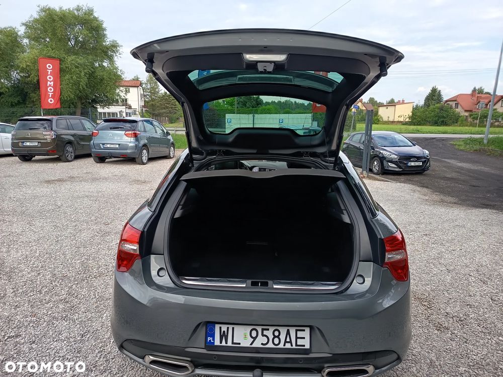 Citroën DS5 HDi 165 SoChic - 38
