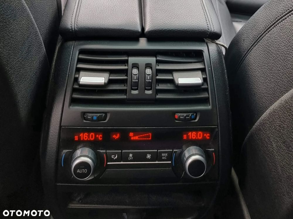 BMW Seria 5 525d Luxury Line - 4