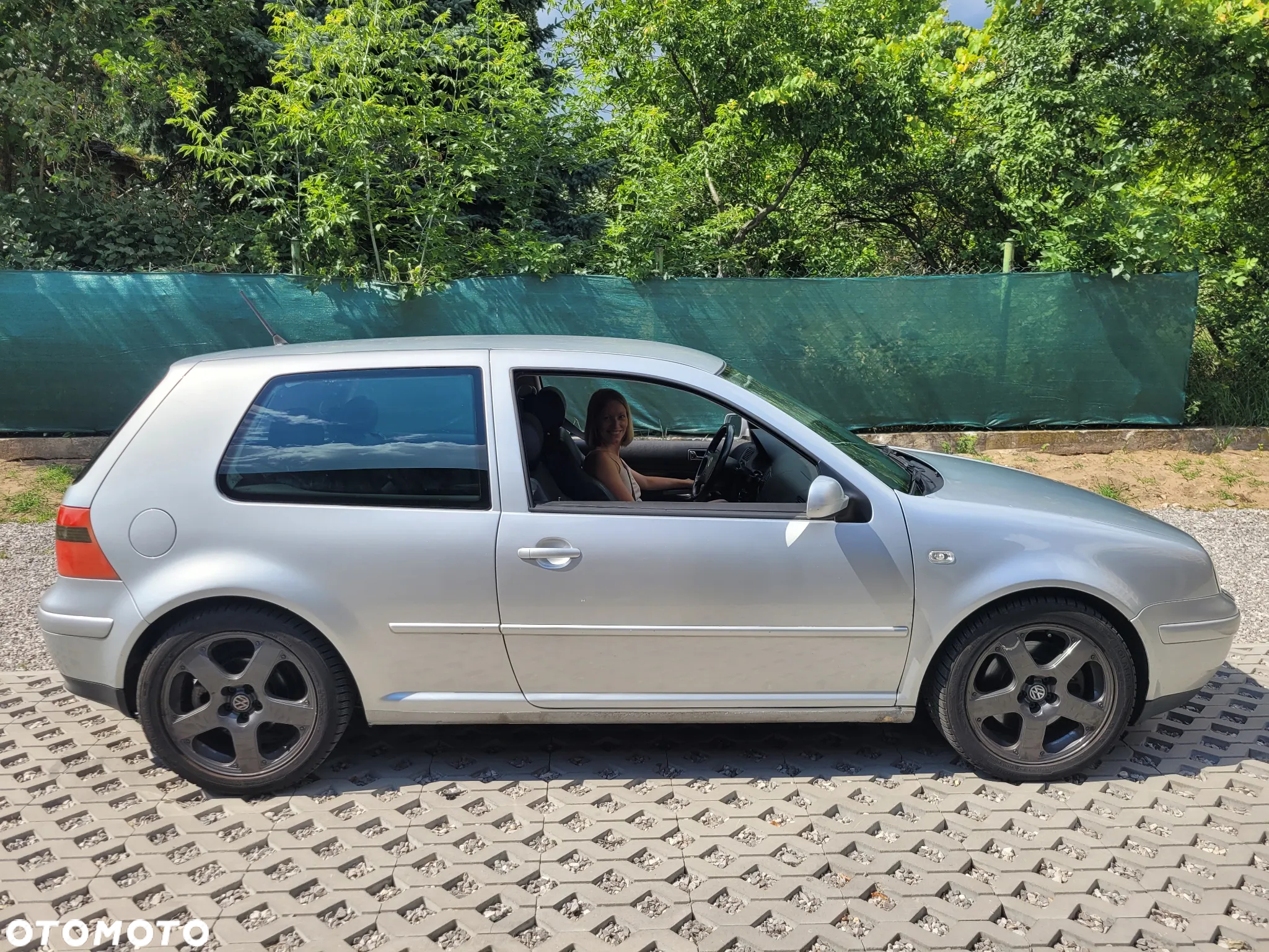 Volkswagen Golf - 4