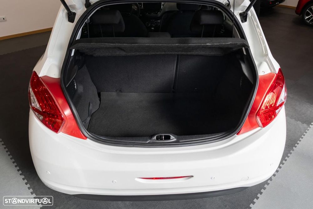 Peugeot 208 1.2 VTi SE Style - 9