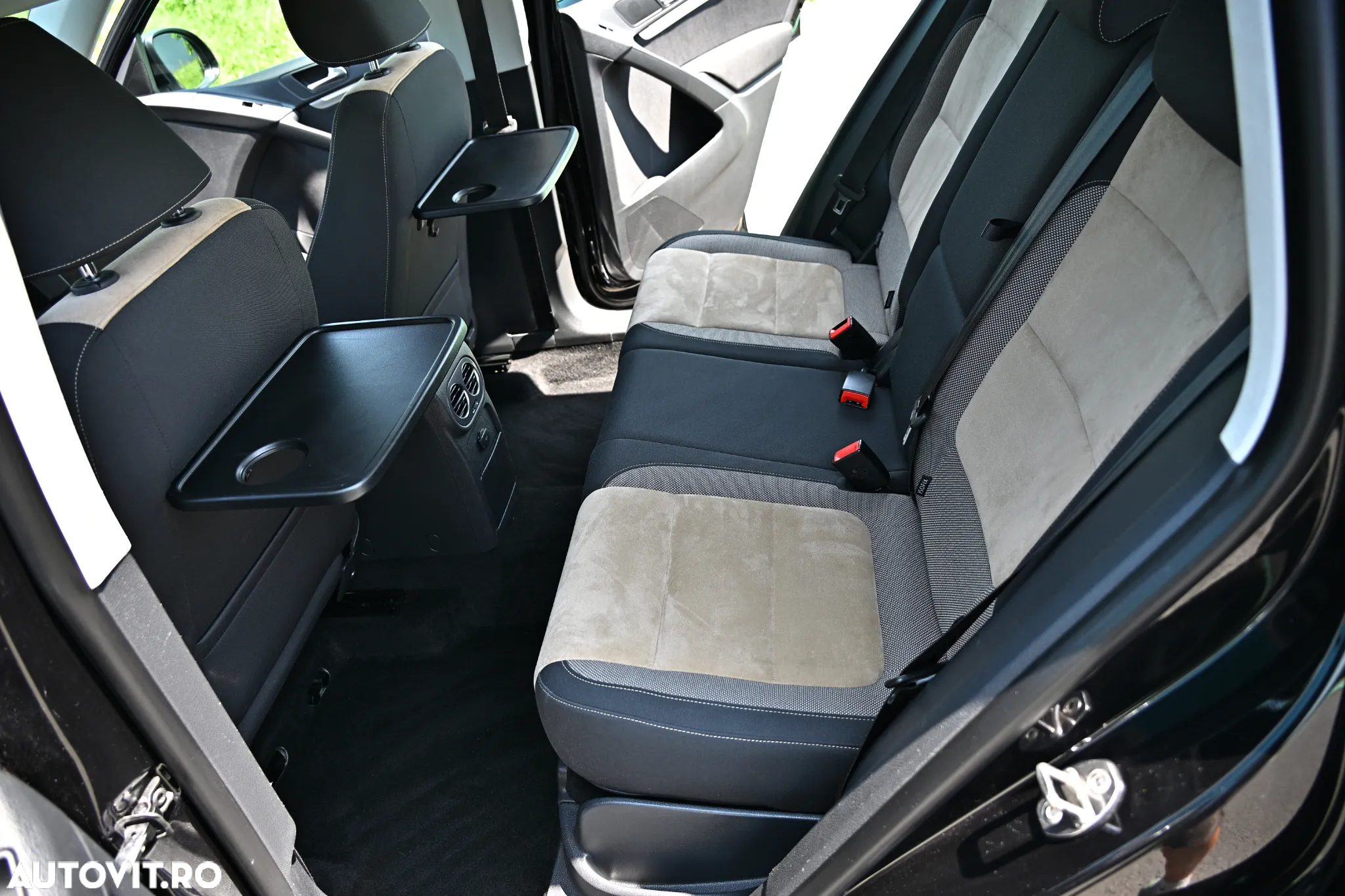 Volkswagen Tiguan 2.0 TDI 4Motion DSG Sport & Style - 13