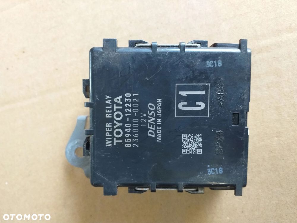 TOYOTA COROLLA E21 MODUŁ STEROWNIK WYCIERACZEK - 1